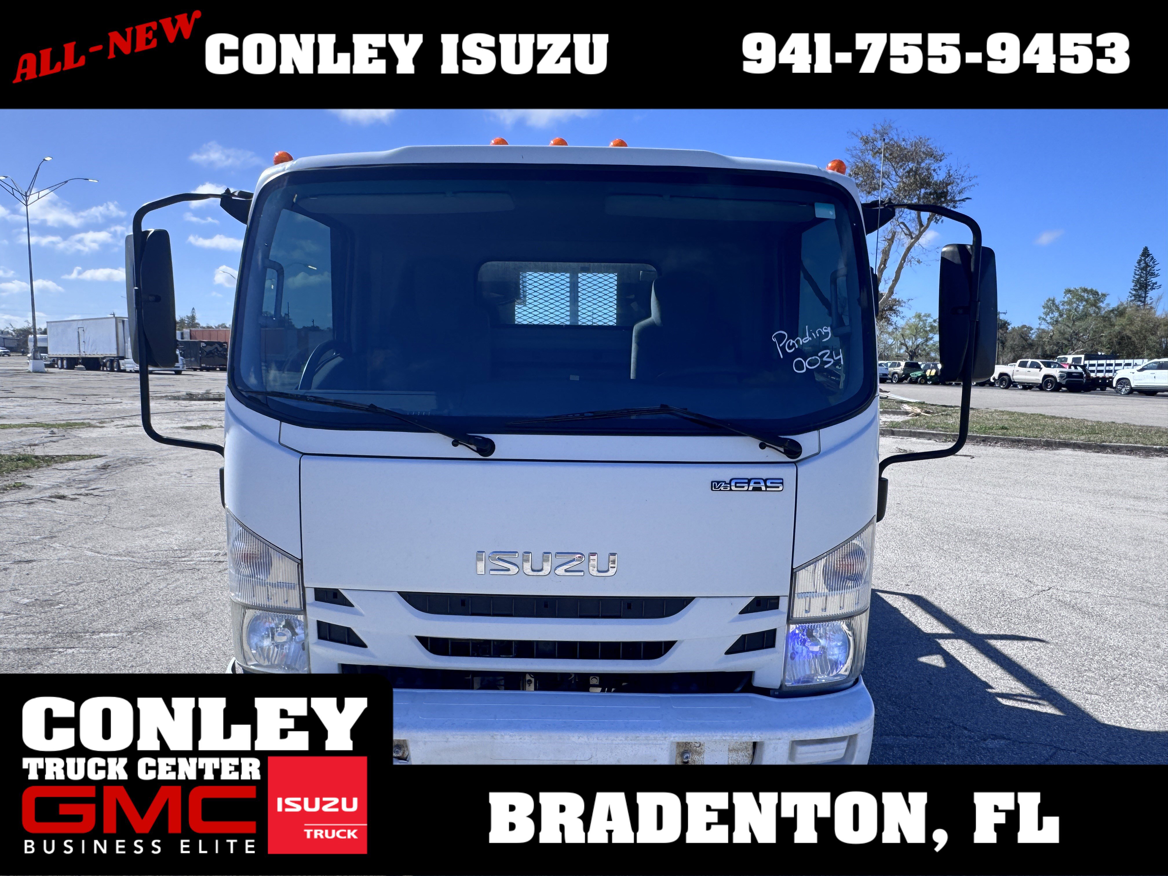 Used 2019 Isuzu NPR image 2