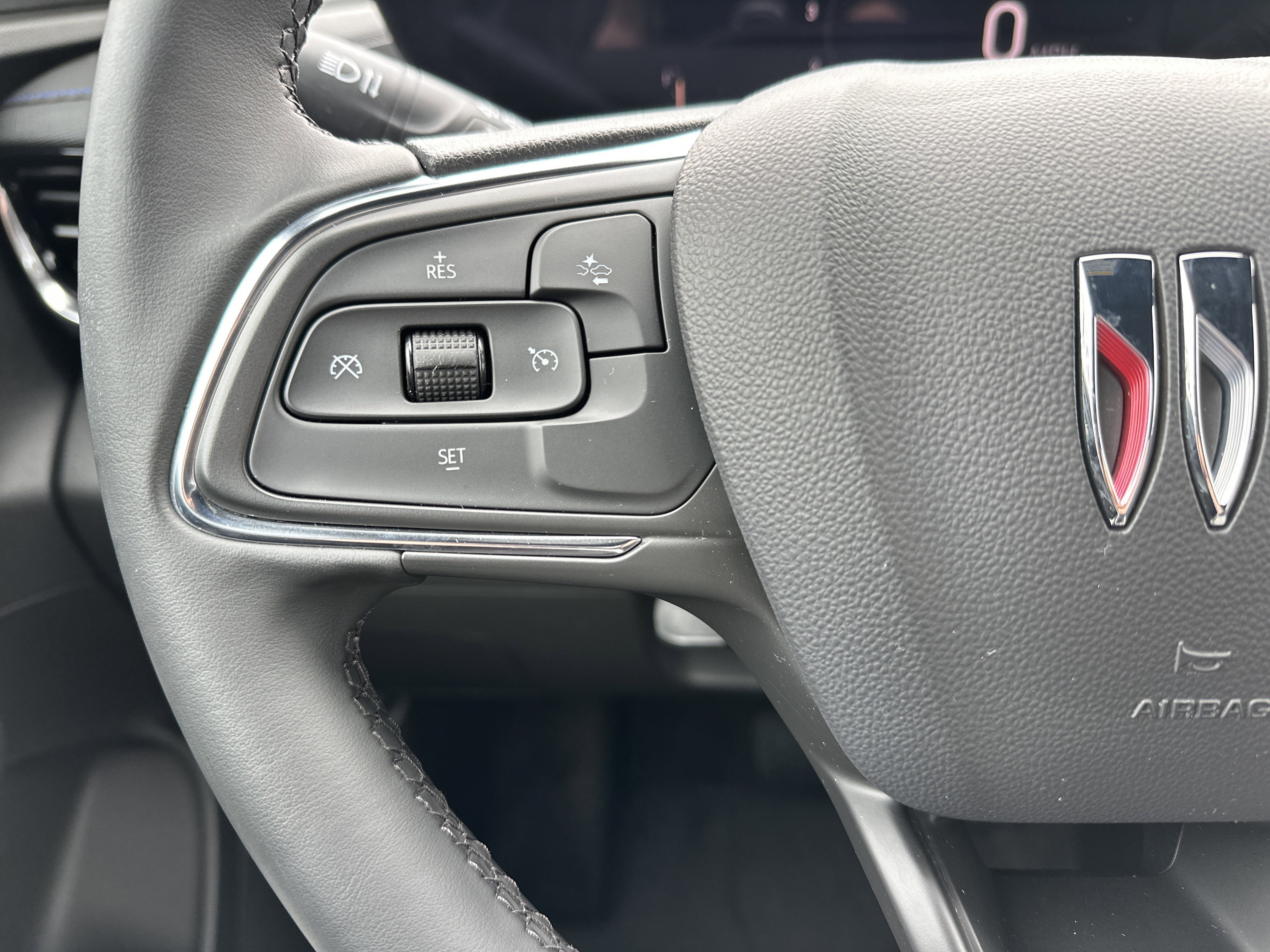 Used 2024 Buick Envista Sport Touring image 18