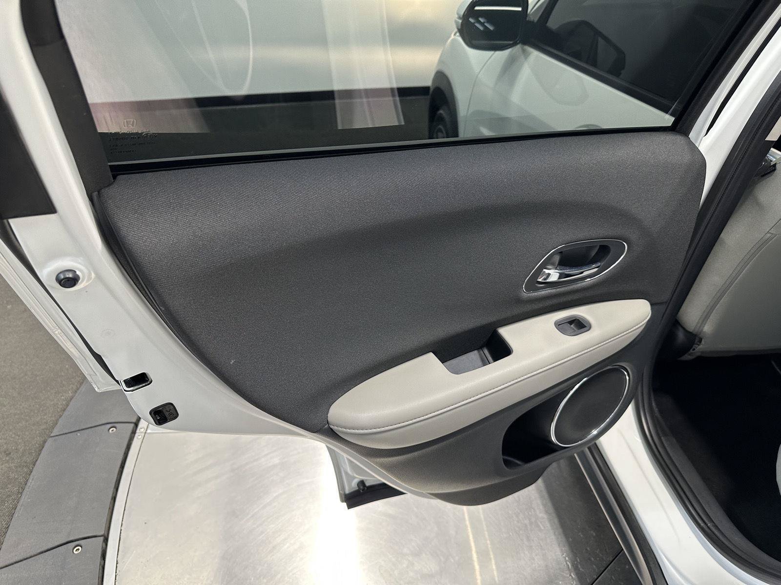 Used 2021 Honda HR-V EX image 26