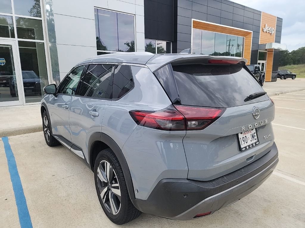 Used 2023 Nissan Rogue SL w/ SL Premium Package image 6