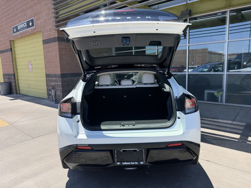 Used 2026 Nissan Leaf Platinum+ w/ Floor Mat Package (Platinum+) FWD image 38