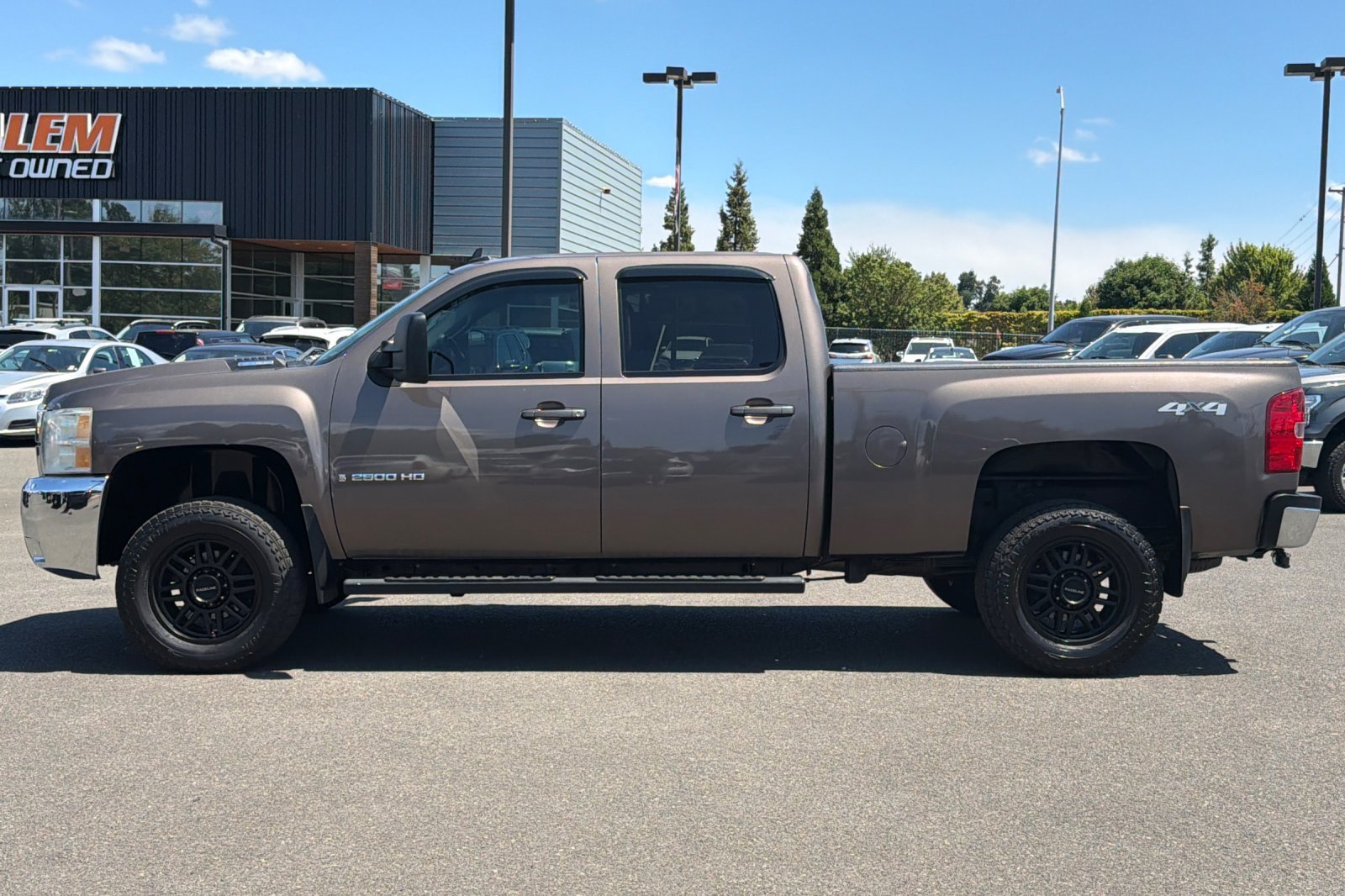 Used 2008 Chevrolet Silverado 2500 LTZ w/ Safety Package AWD/4WD image 9