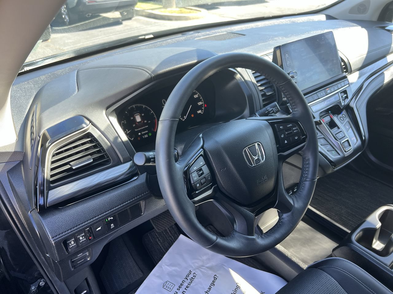 Used 2025 Honda Odyssey Elite image 18