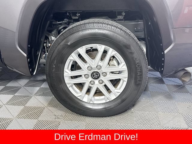 Used 2024 Toyota Tundra SR5 w/ SR5 Convenience Package RWD image 4