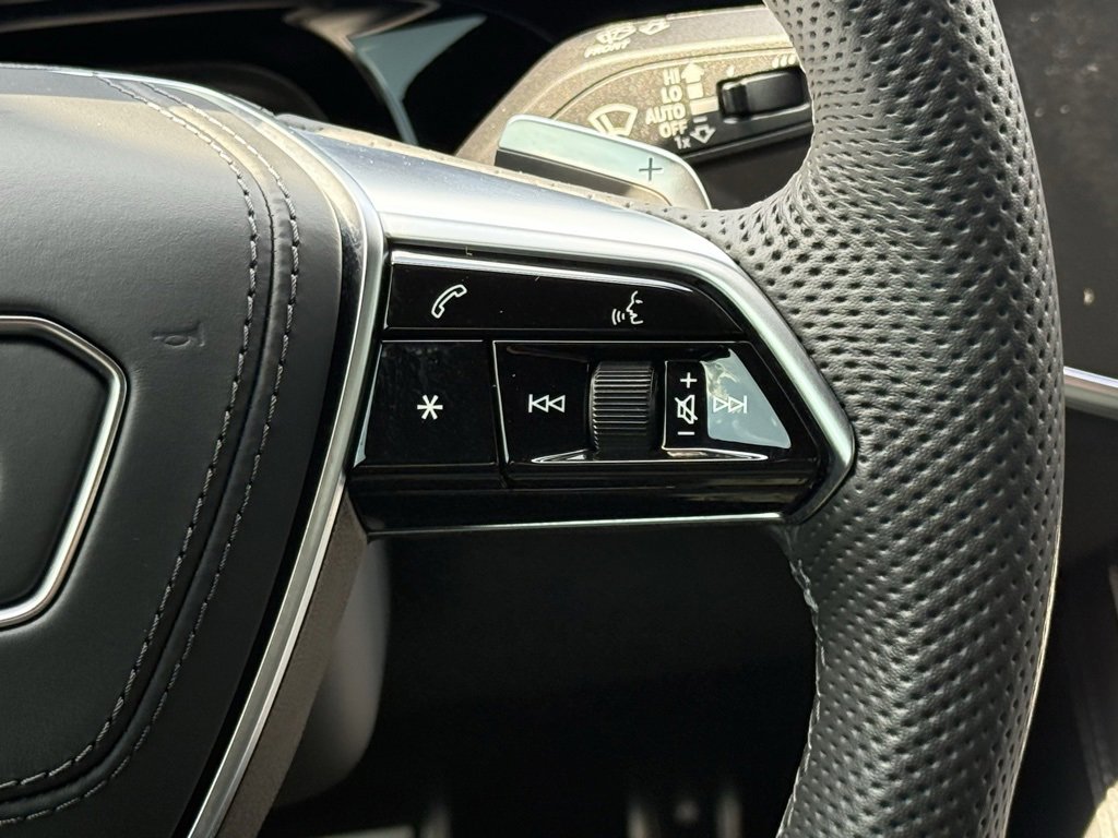 Used 2024 Audi S8 w/ S8 Comfort Plus Package image 24
