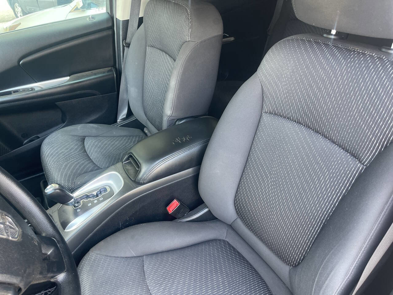 Used 2017 Dodge Journey SXT w/ Comfort/Convenience Group image 13