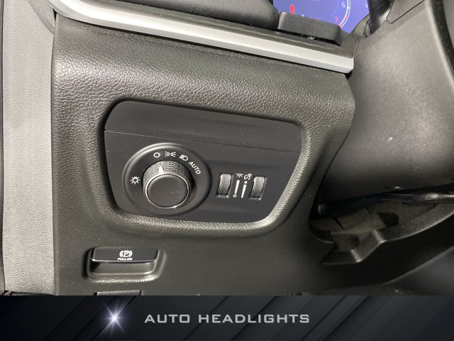 Used 2023 Jeep Grand Cherokee L Laredo AWD/4WD image 25