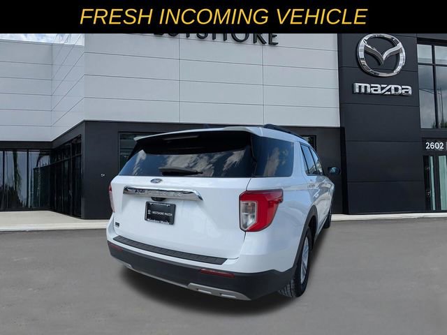 Used 2023 Ford Explorer XLT w/ Equipment Group 202A RWD image 3