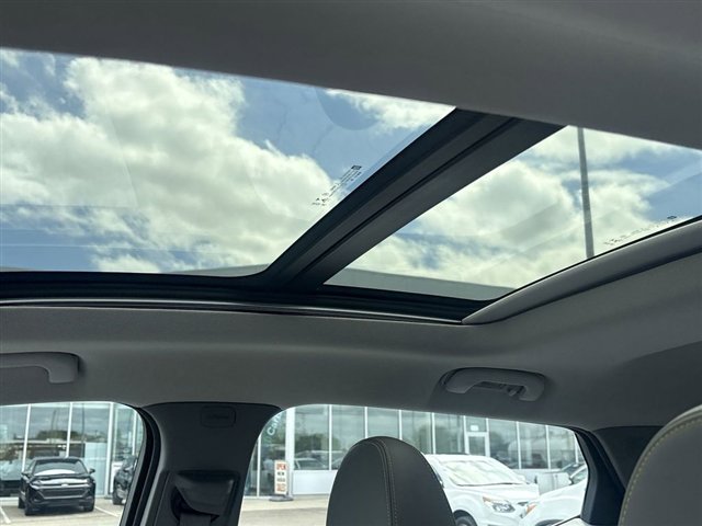 Certified 2022 Chevrolet Bolt EUV Premier w/ Launch Edition FWD image 18