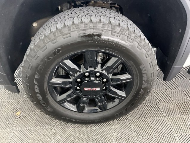 Used 2024 GMC Sierra 2500 AT4 w/ Technology Package image 29