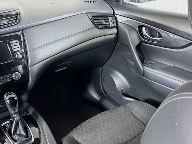 Certified 2018 Nissan Rogue SV image 24