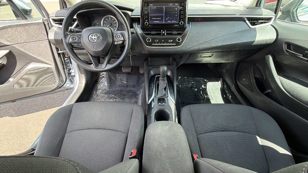 Used 2022 Toyota Corolla LE FWD image 26