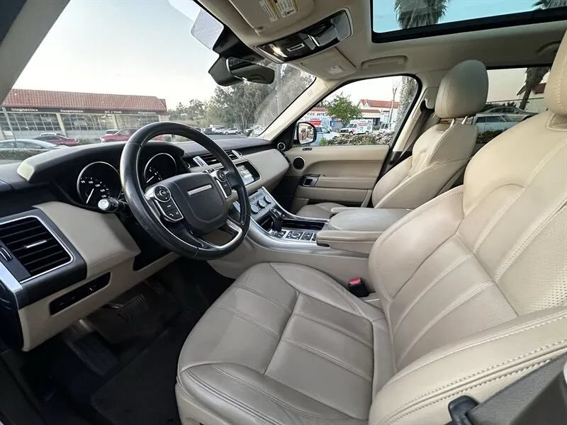 Used 2017 Land Rover Range Rover Sport SE AWD/4WD image 25