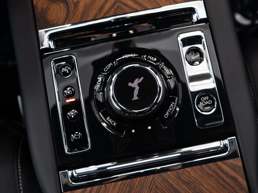 Certified 2023 Rolls-Royce Cullinan AWD/4WD image 41