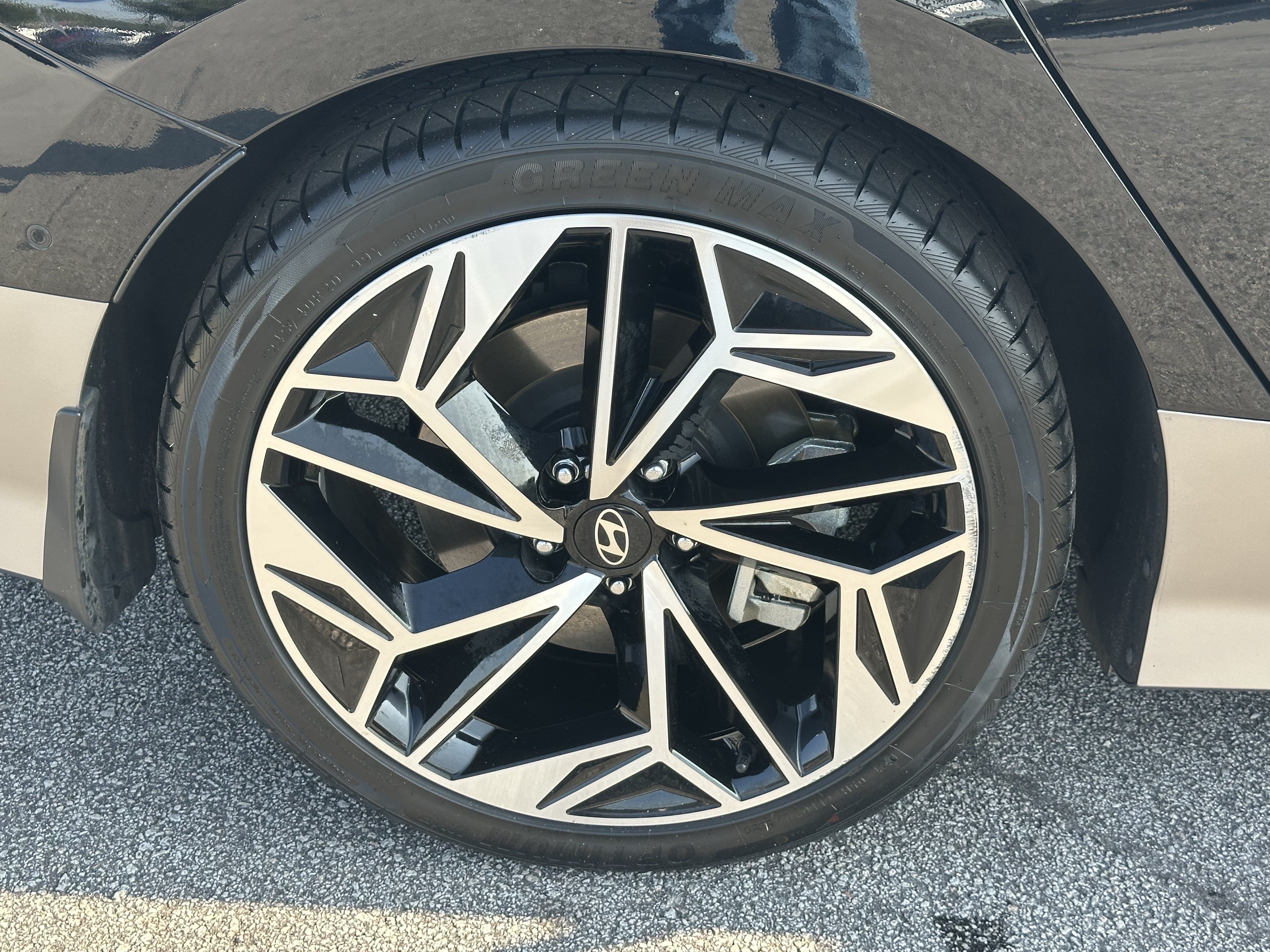 Used 2023 Hyundai Ioniq 6 Limited RWD image 17