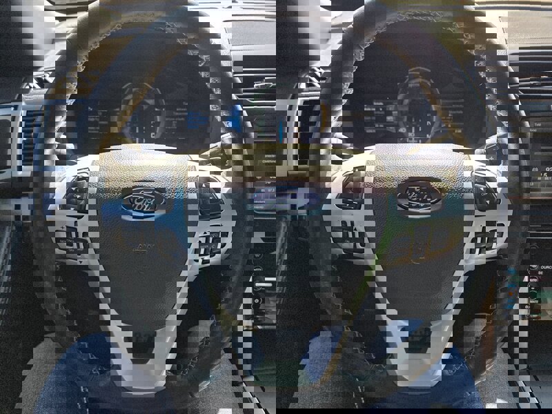 Used 2015 Ford Explorer Sport image 15