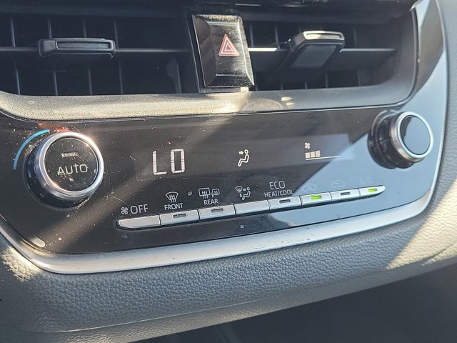 Used 2020 Toyota Corolla LE image 28