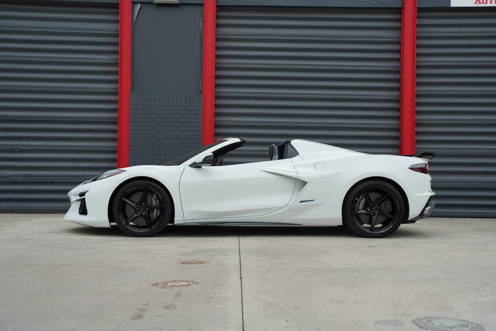 Used 2024 Chevrolet Corvette E-Ray AWD/4WD image 5