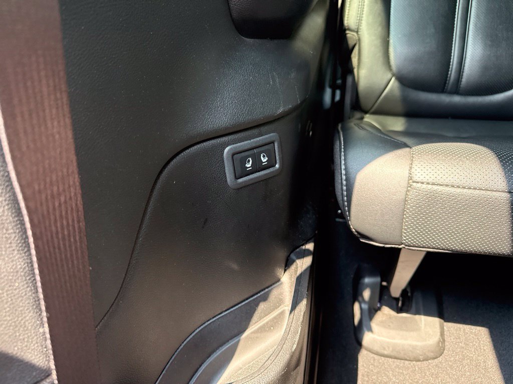 Used 2024 Jeep Wagoneer L Series II w/ Flexible Seating Group AWD/4WD image 29