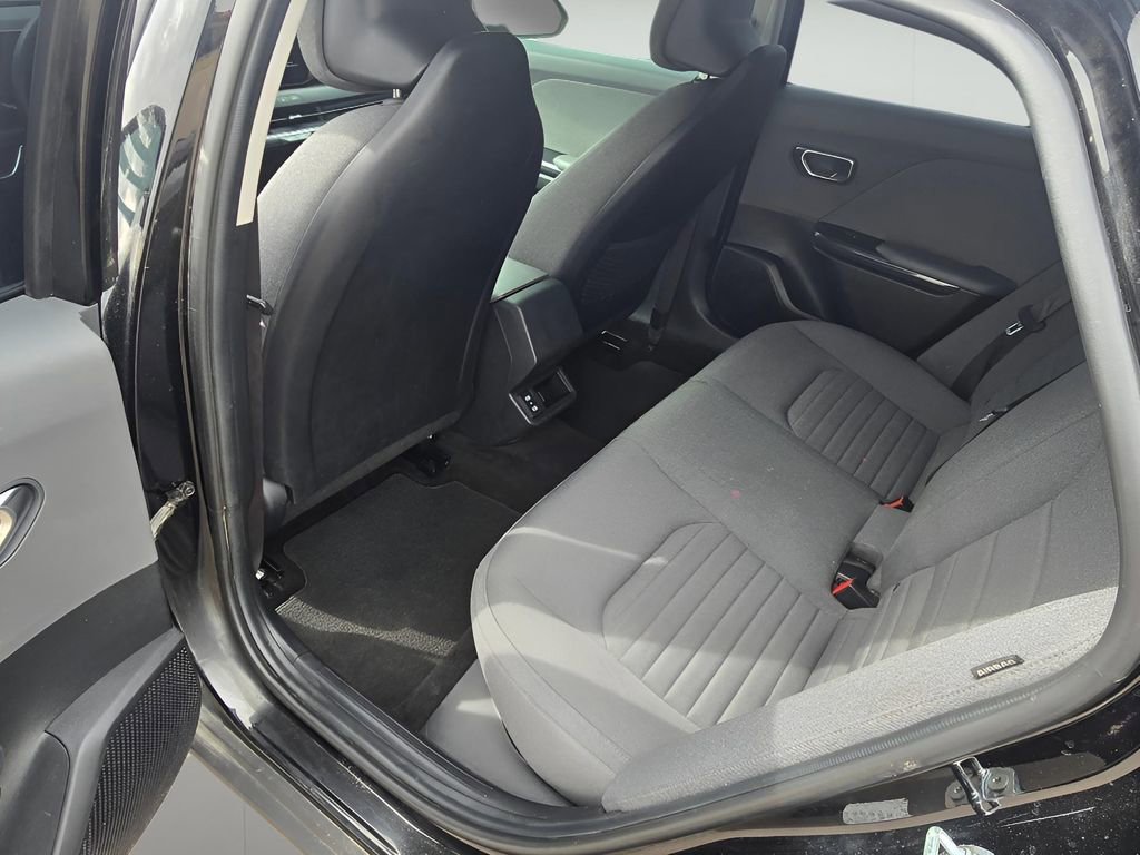 Used 2025 Kia K4 EX image 28