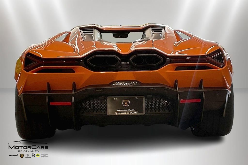 Used 2024 Lamborghini Revuelto image 4