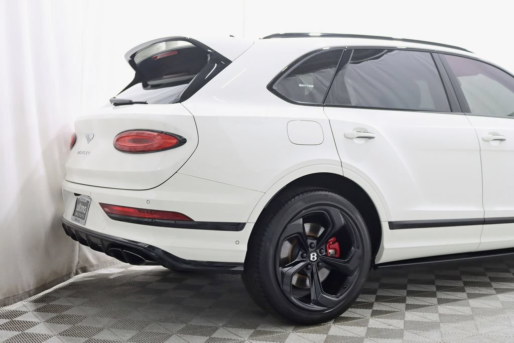 Used 2023 Bentley Bentayga AWD/4WD image 9