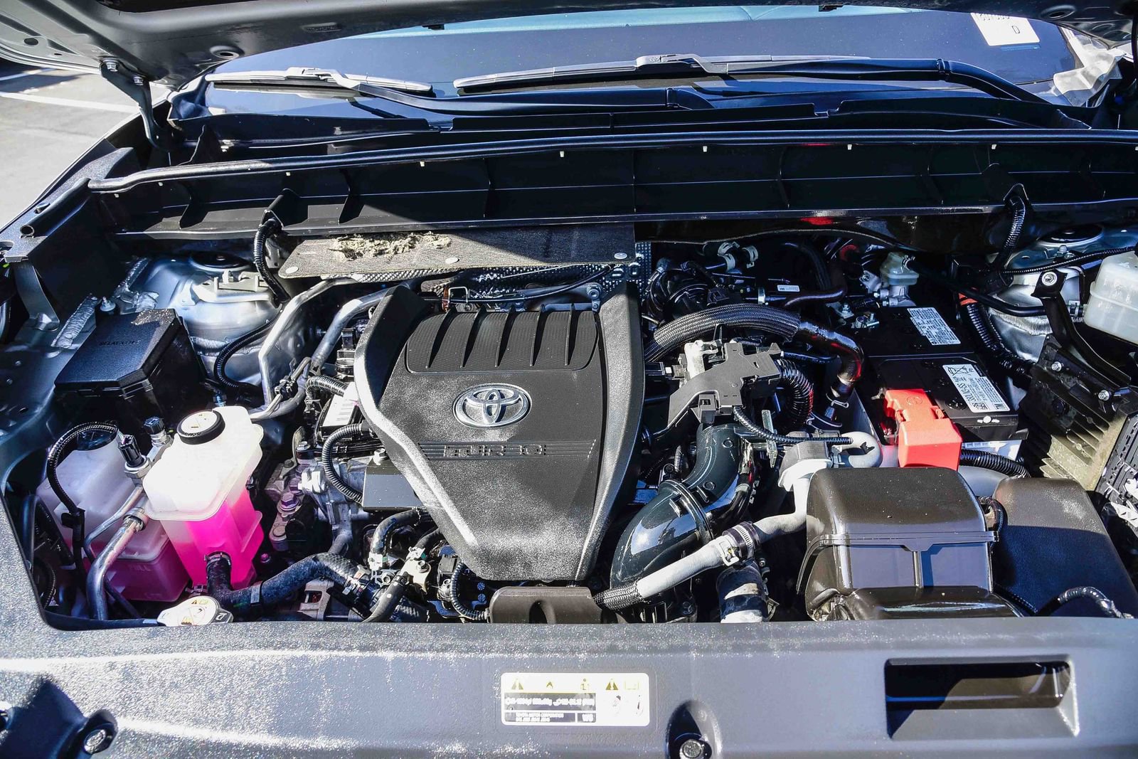 Certified 2023 Toyota Highlander LE image 32