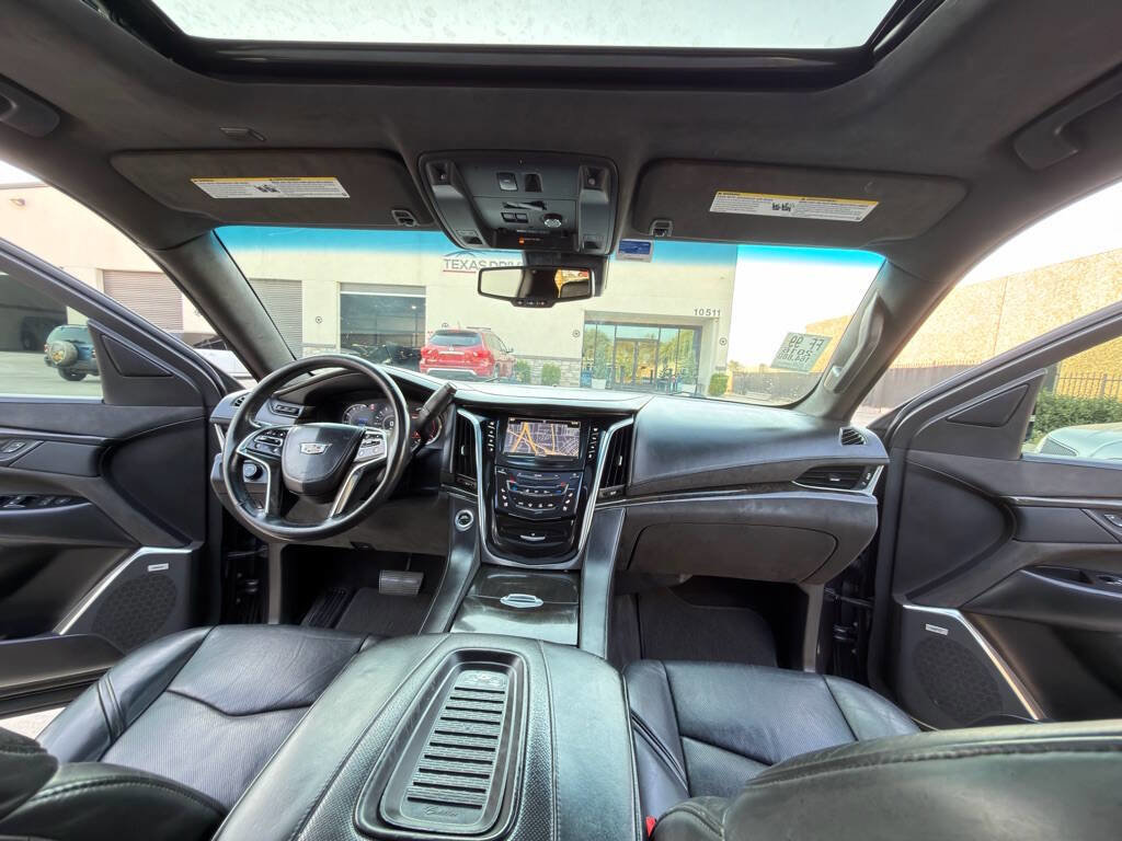 Used 2016 Cadillac Escalade ESV Platinum AWD/4WD image 30