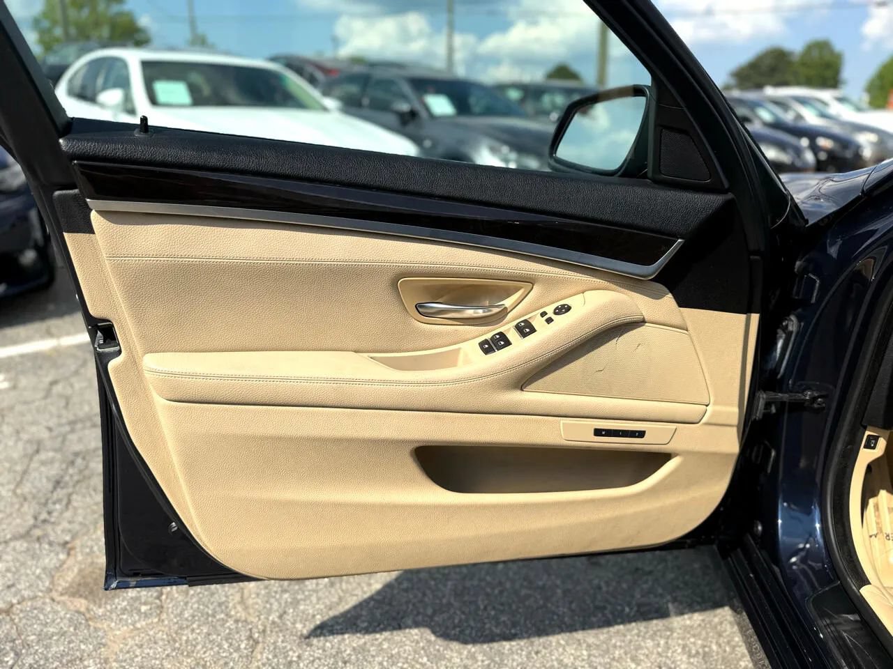 Used 2014 BMW 535i xDrive Sedan AWD/4WD image 8