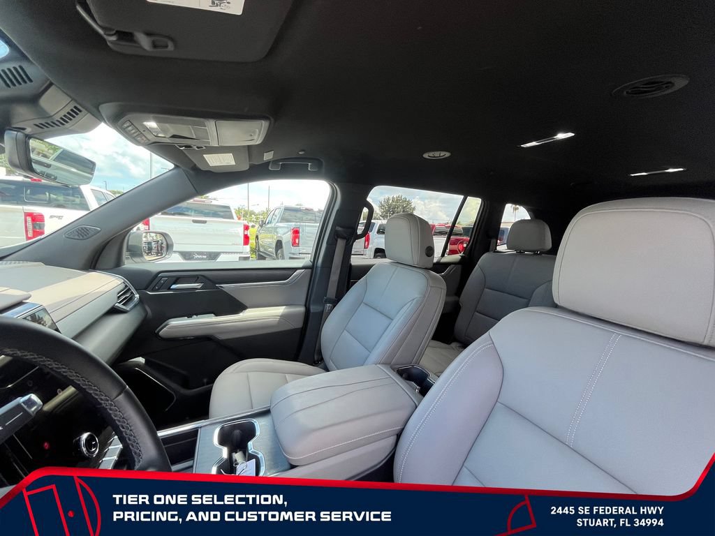 Used 2026 GMC Acadia Elevation w/ Elevation Premium Package FWD image 14