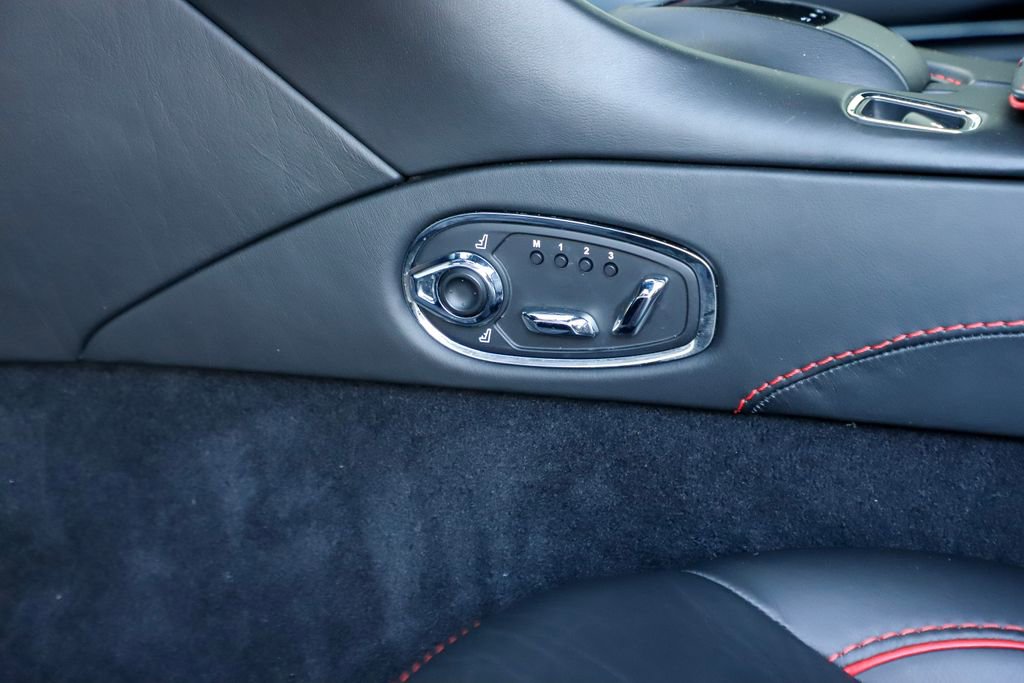 Used 2019 Aston Martin DBS Superleggera RWD image 28