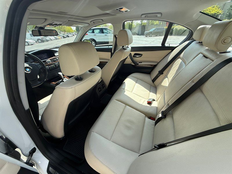 Used 2011 BMW 328i xDrive Sedan AWD/4WD image 29
