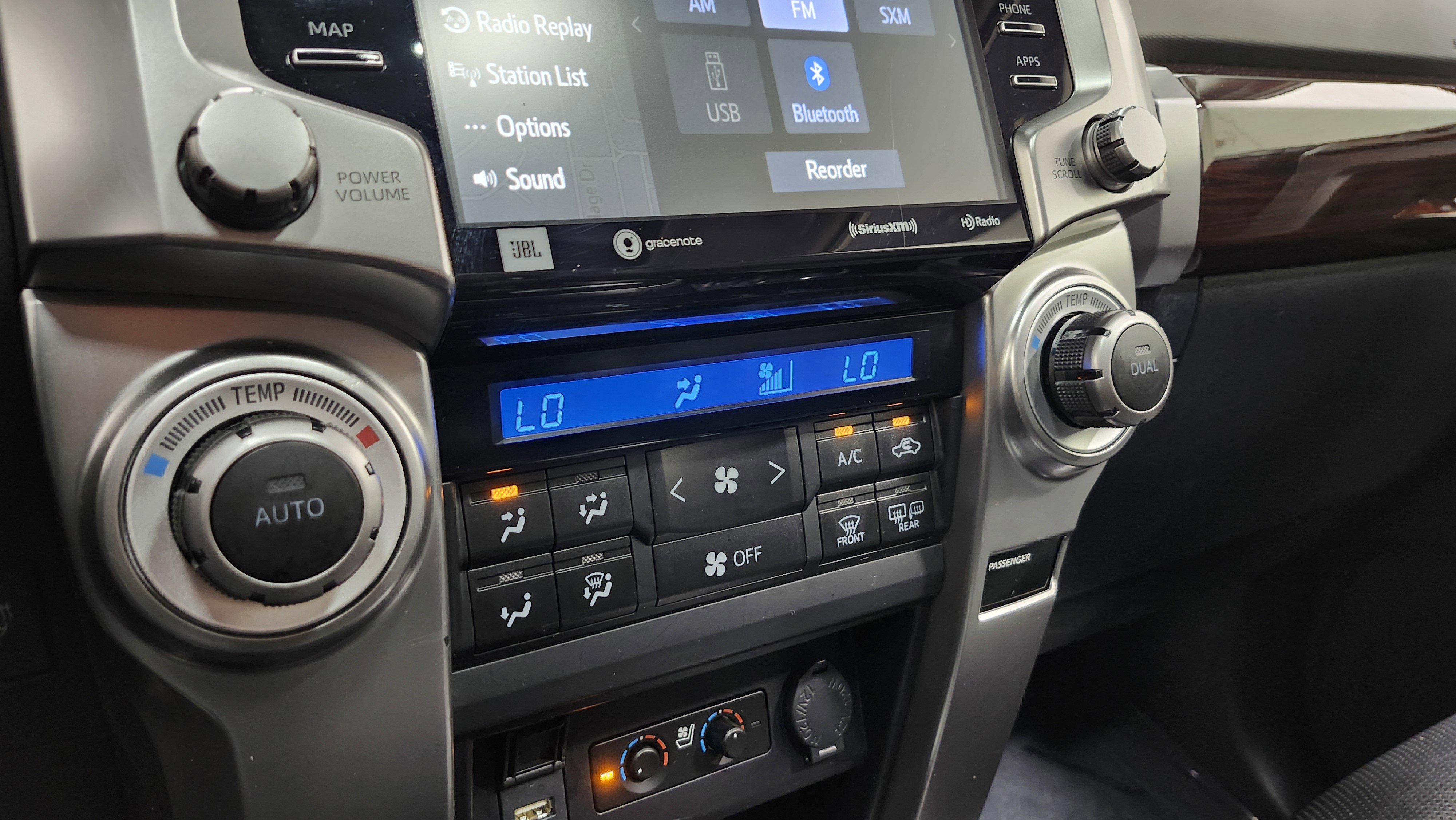 Used 2023 Toyota 4Runner Limited image 33