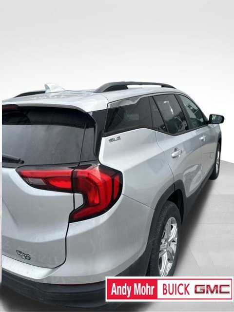 Used 2021 GMC Terrain SLE w/ Driver Convenience Package FWD image 5