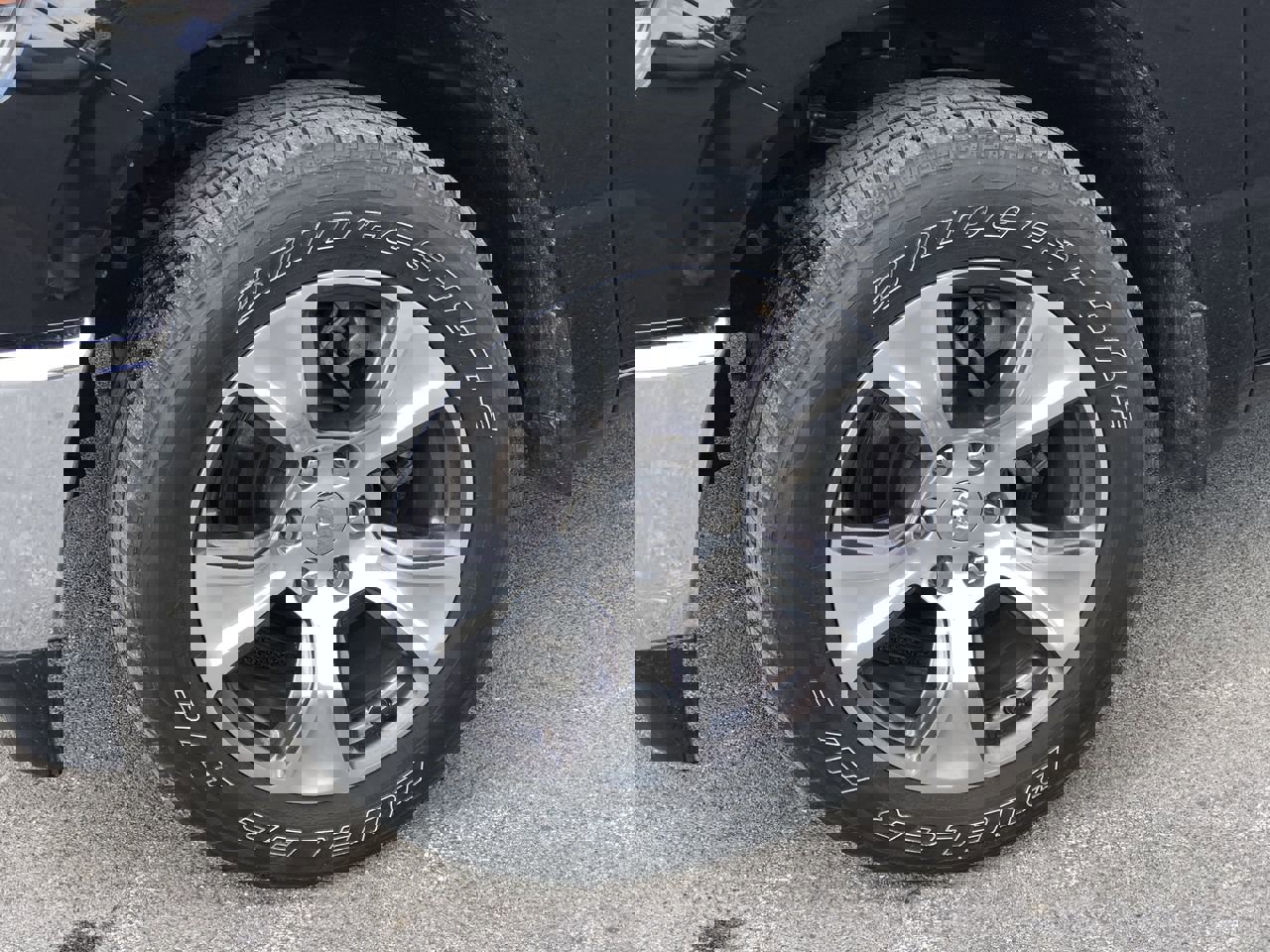 Used 2023 RAM 1500 Laramie image 2