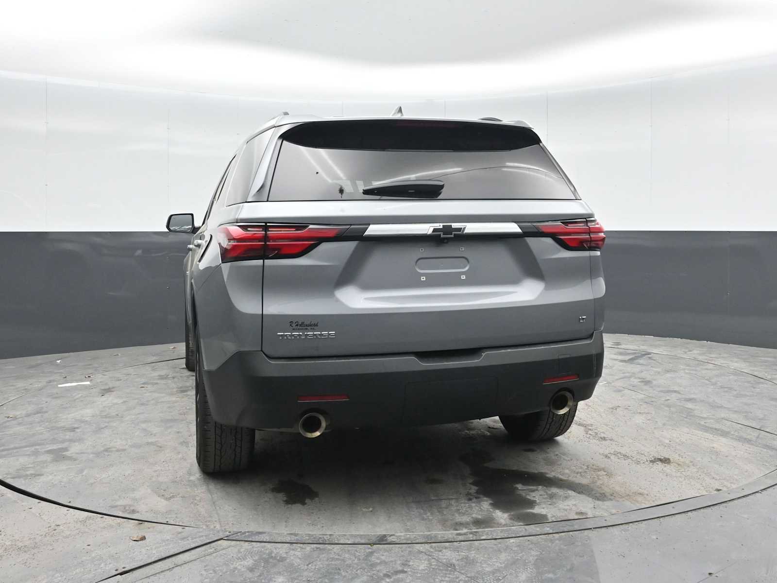 Used 2023 Chevrolet Traverse LT FWD image 11