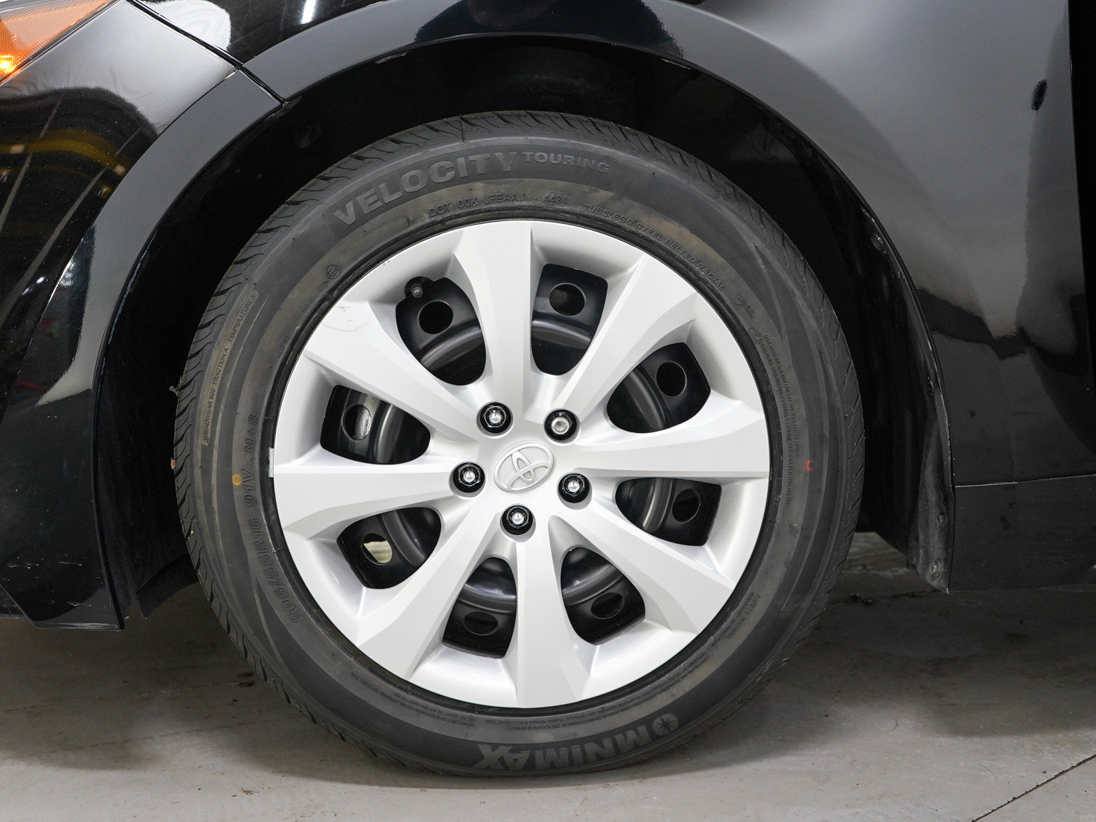 Used 2024 Toyota Corolla LE FWD image 26