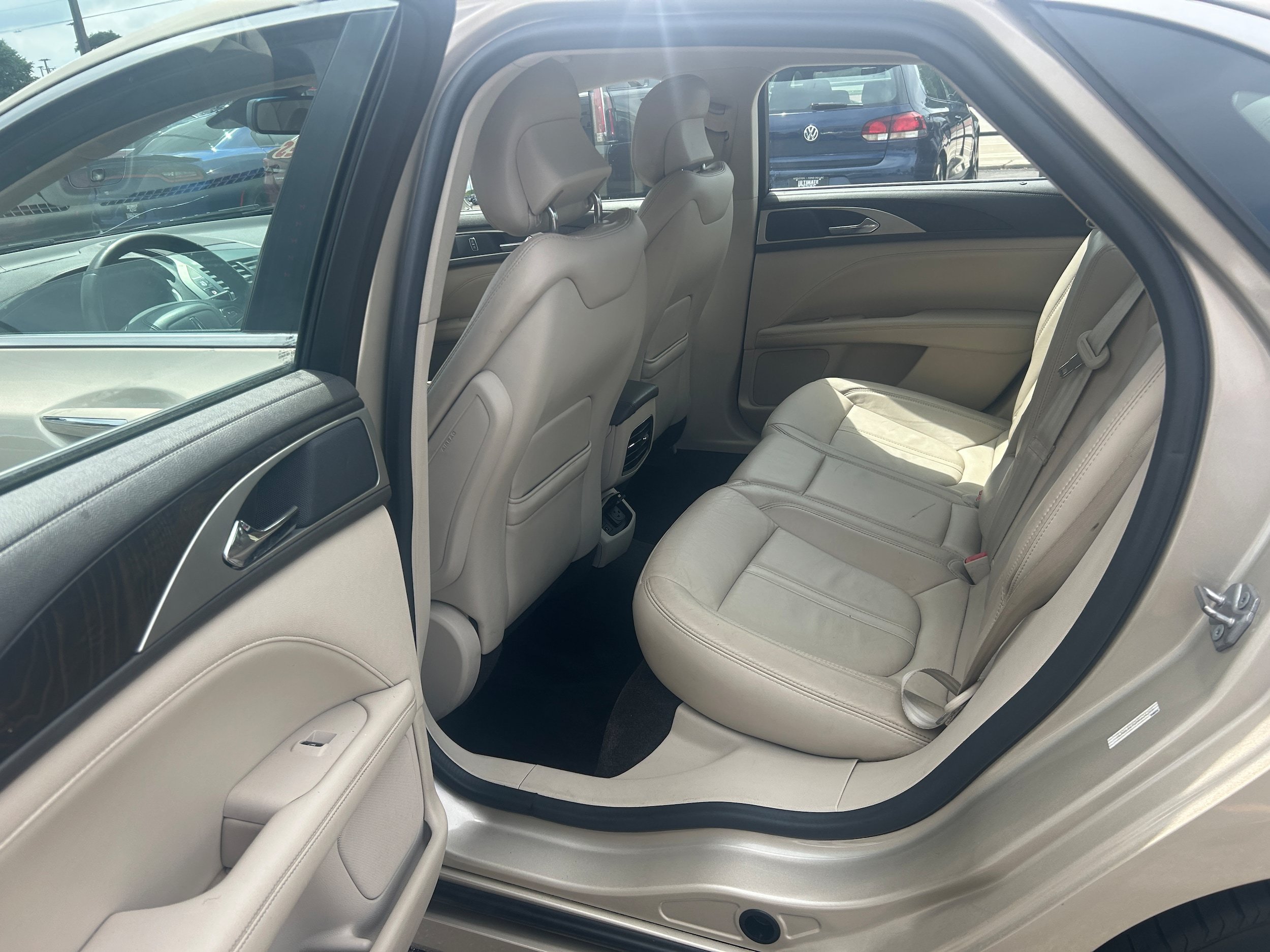 Used 2017 Lincoln MKZ Select w/ Technology Package FWD image 5