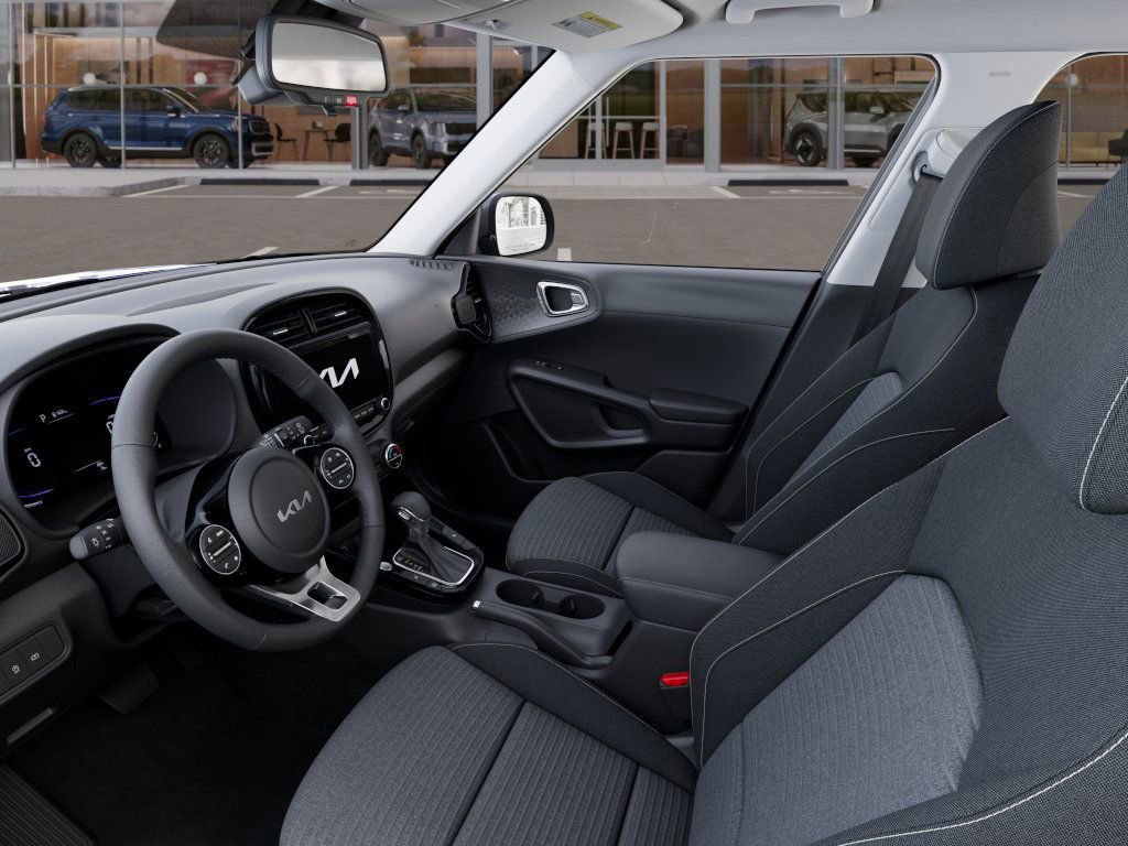 Certified 2025 Kia Soul EX image 17
