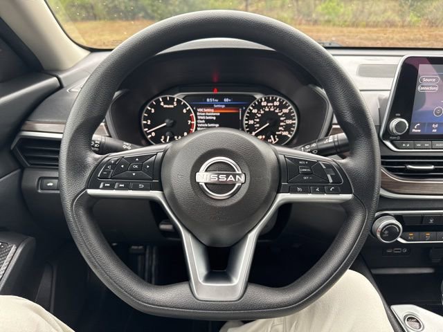 Used 2024 Nissan Altima 2.5 SV FWD image 19