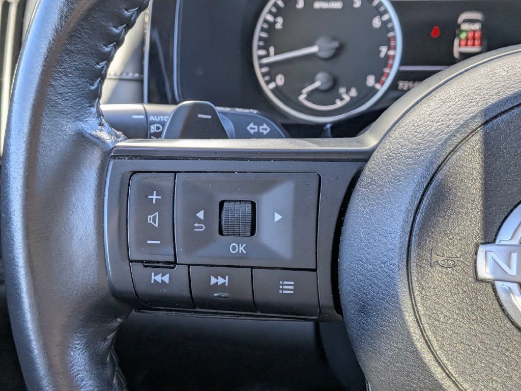Used 2024 Nissan Pathfinder SV FWD image 21