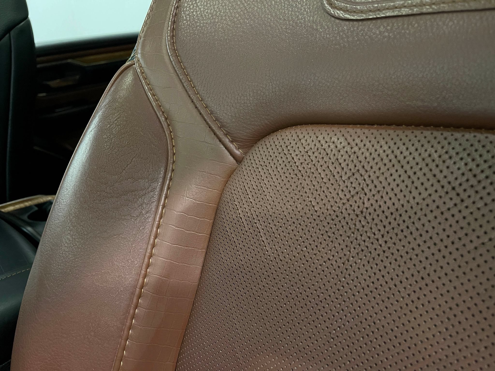 Used 2020 RAM 1500 Limited AWD/4WD image 18