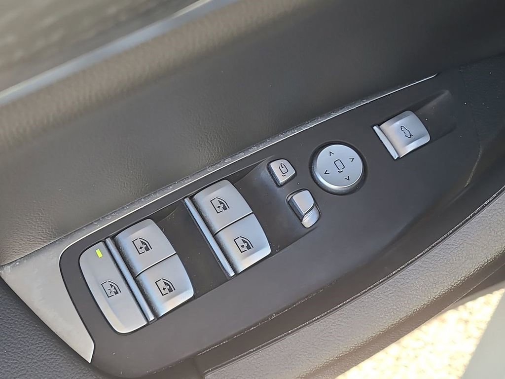 Used 2023 BMW X3 xDrive30i w/ M Sport Package image 33