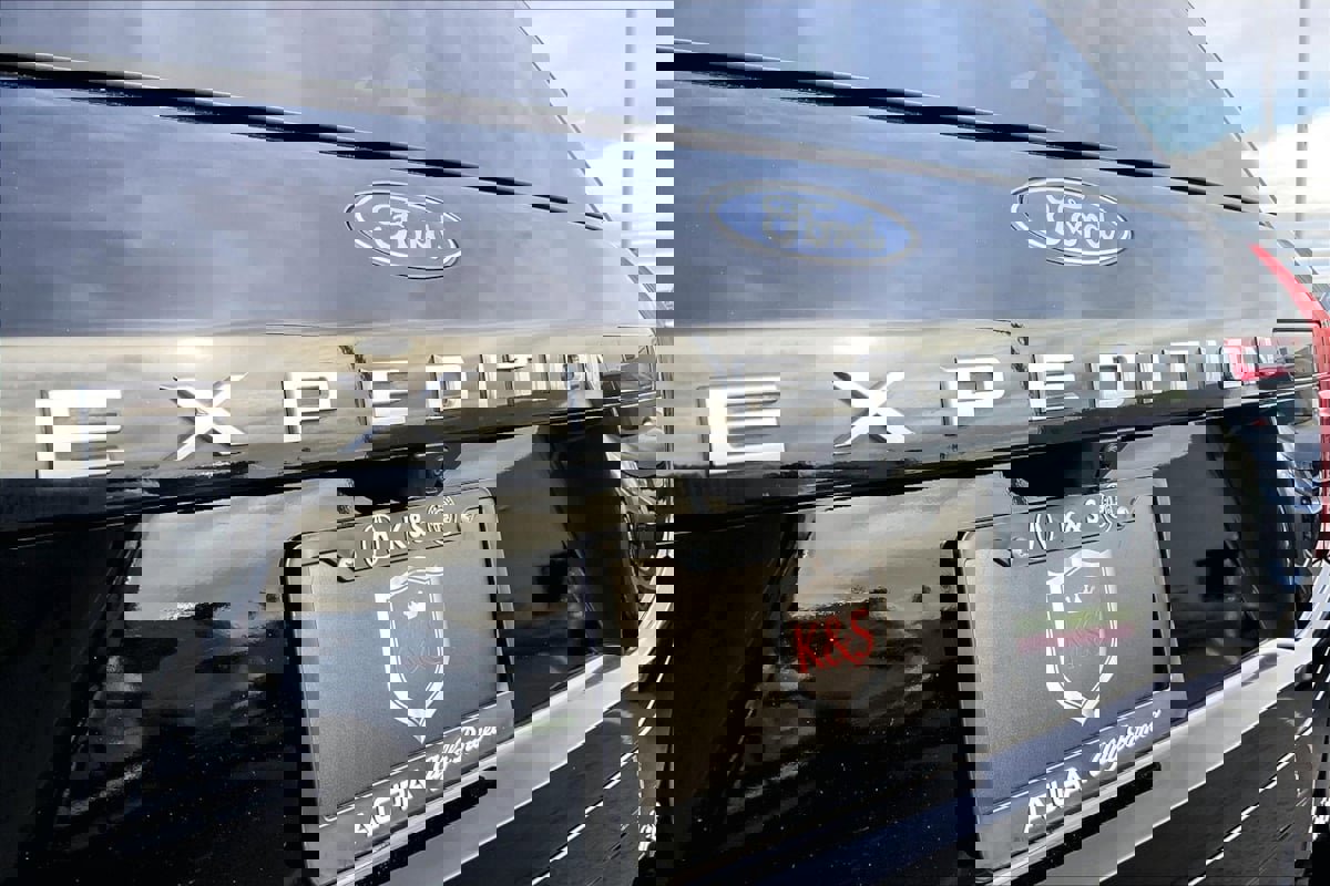 Used 2025 Ford Expedition Max Platinum image 8