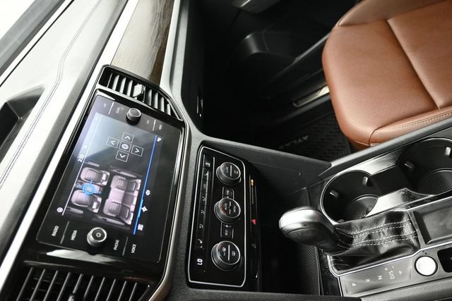 Used 2022 Volkswagen Atlas SE w/ Panoramic Sunroof Package FWD image 16