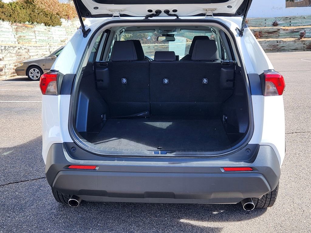 Used 2025 Toyota RAV4 LE image 15