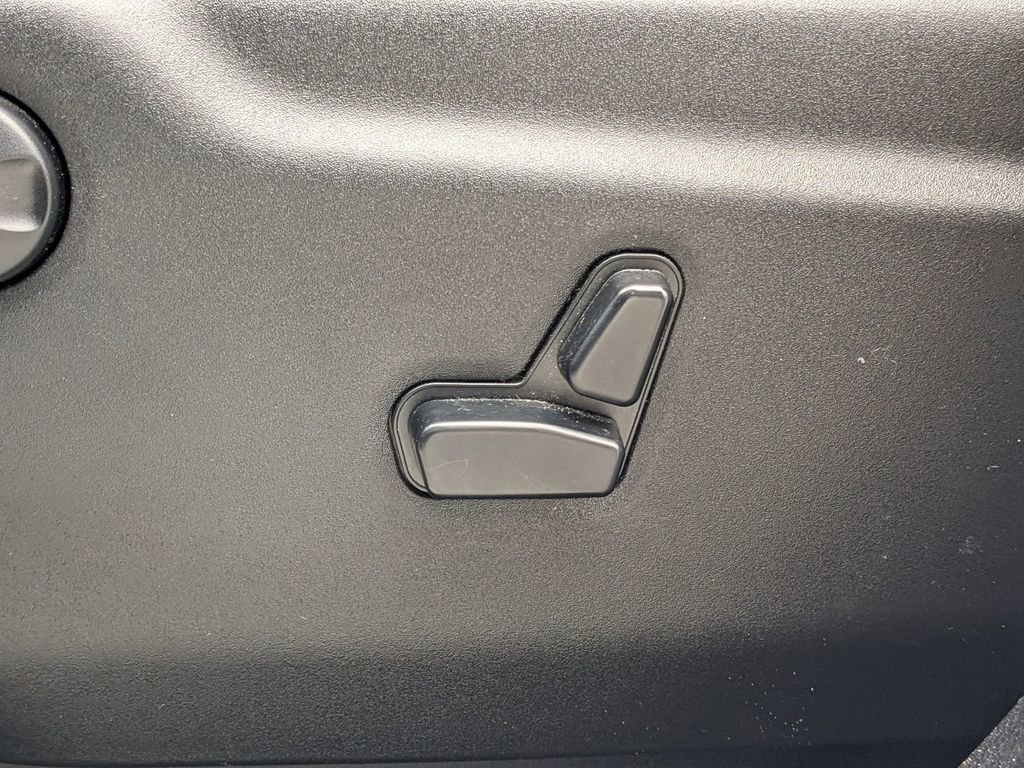 Used 2020 Jeep Grand Cherokee Altitude image 18