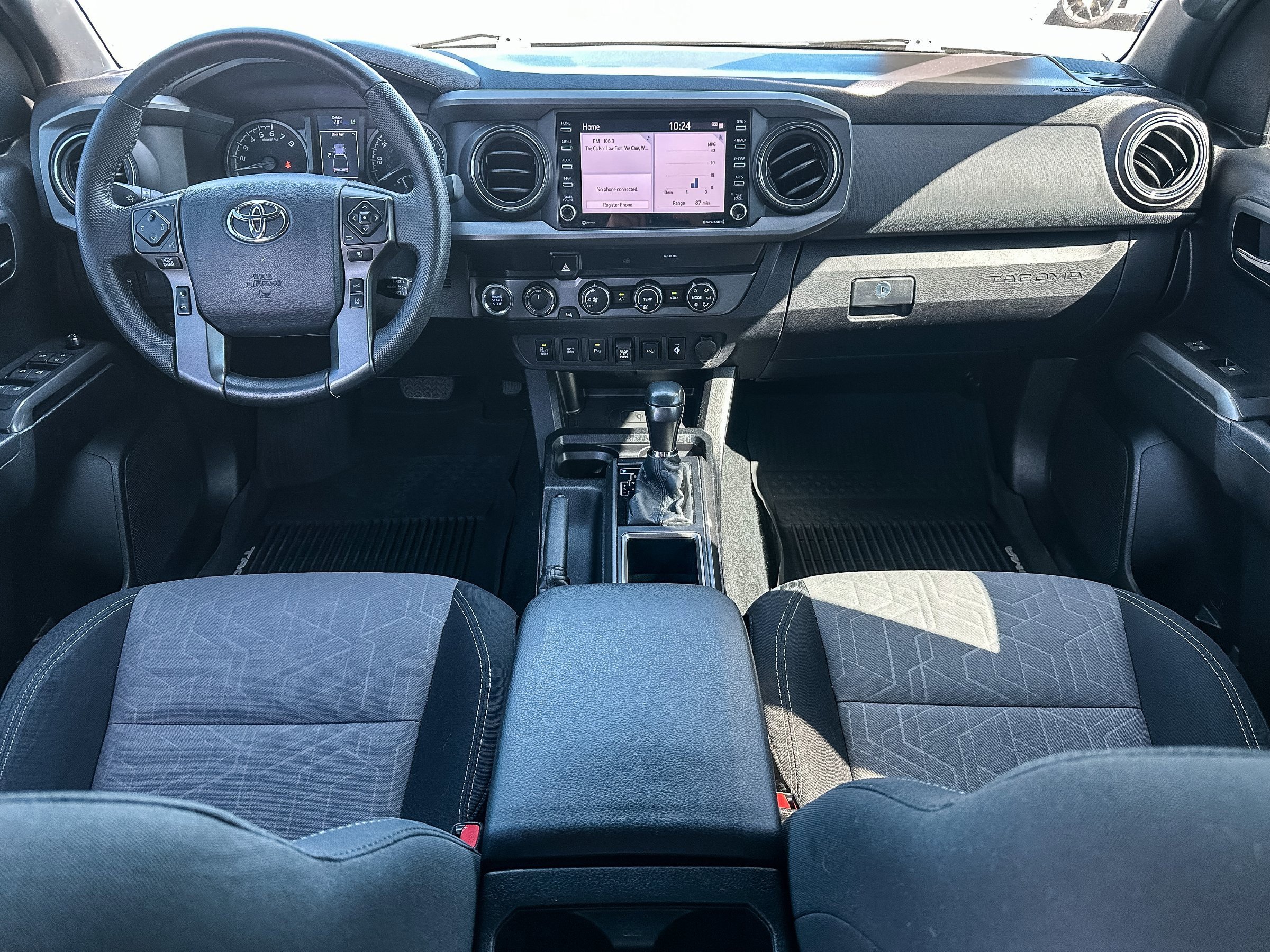 Used 2020 Toyota Tacoma TRD Off-Road w/ Technology Package image 20