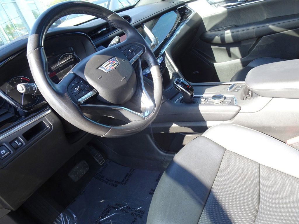 Used 2021 Cadillac XT6 Premium Luxury image 13
