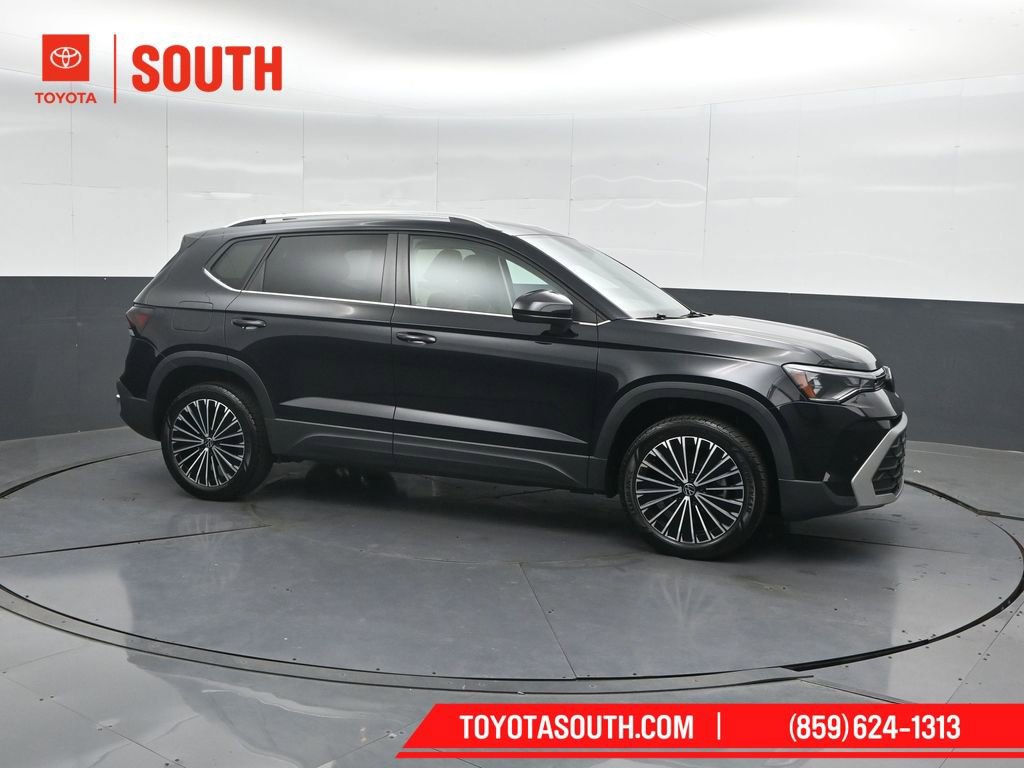 Used 2025 Volkswagen Taos SE